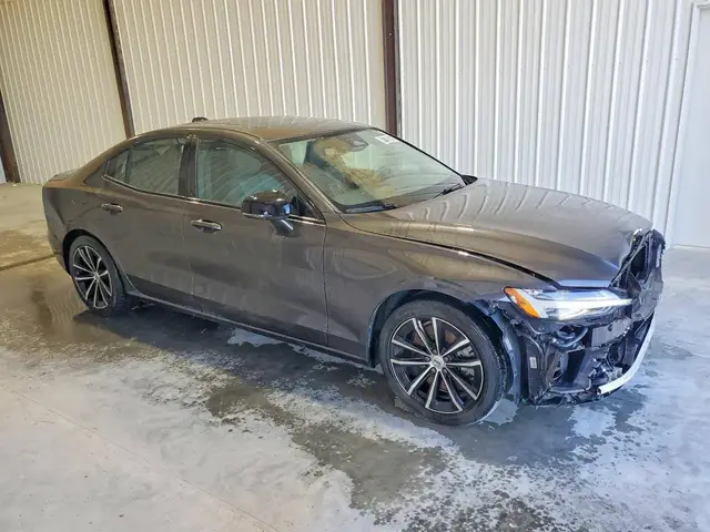 VOLVO S60 2022