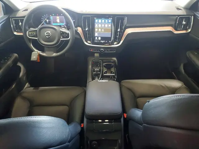 VOLVO S60 2022