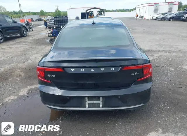 VOLVO S90 2023
