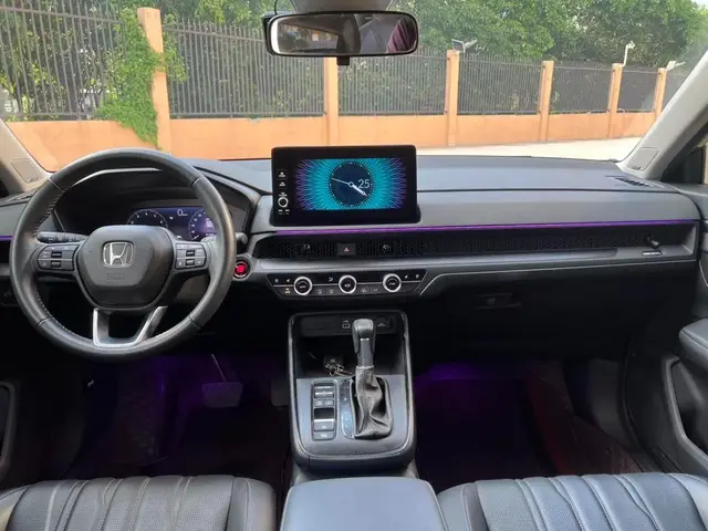HONDA BREEZE PREMIUM 2023