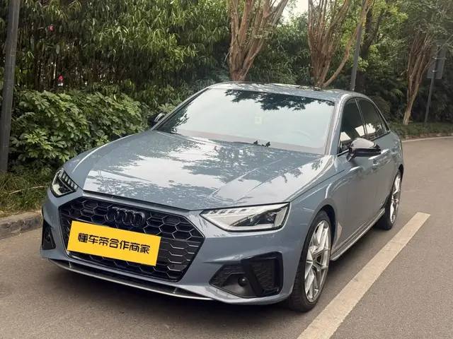 AUDI A4L 40 TFSI QUATTRO 2022