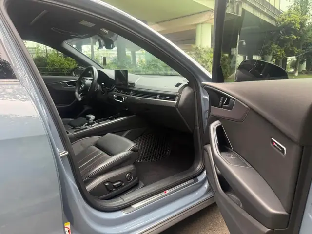 AUDI A4L 40 TFSI QUATTRO 2022