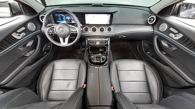 MERCEDES-BENZ W213 E300 4MATIC 2019