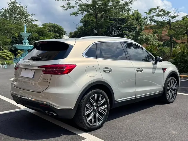 HONGQI HS5 FACELIFT 2 2022