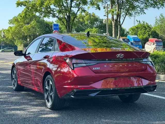 HYUNDAI ELANTRA PREMIUM 2021