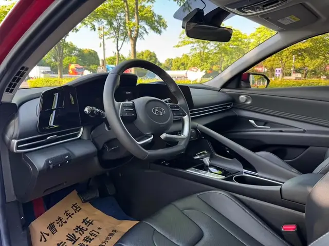 HYUNDAI ELANTRA PREMIUM 2021