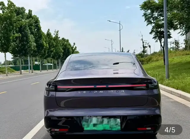 LEAPMOTOR B01 2025