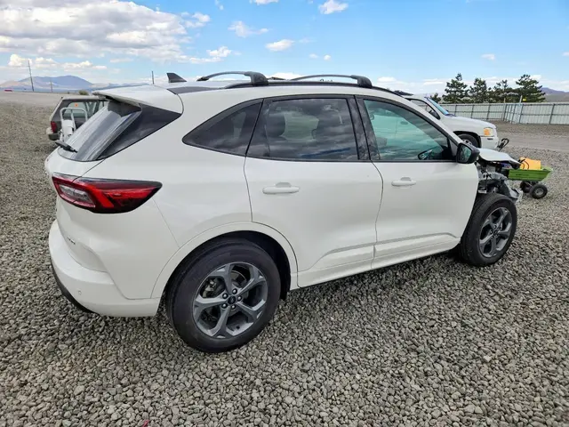 FORD ESCAPE 2024