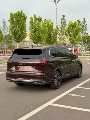 VOLKSWAGEN VILORAN PREMIUM 2022