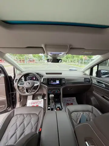 VOLKSWAGEN VILORAN PREMIUM 2022