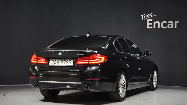 BMW 5 SERIES LUXURY 2019