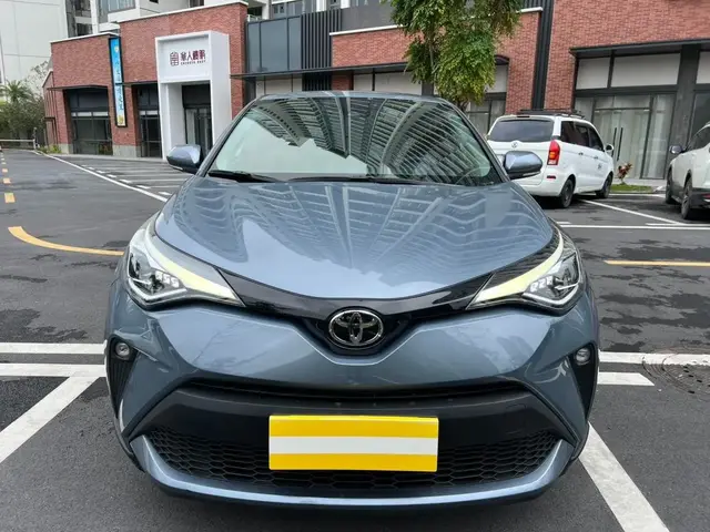 TOYOTA C-HR LUXURY 2022