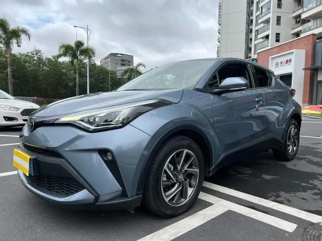 TOYOTA C-HR LUXURY 2022