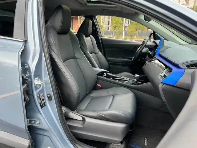 TOYOTA C-HR LUXURY 2022