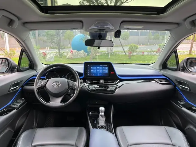 TOYOTA C-HR LUXURY 2022
