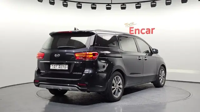 KIA CARNIVAL PRESIDENT CARNIVAL 7-SEATER LIMOUSINE PRESIDENT 2019