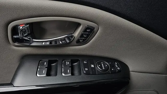 KIA CARNIVAL PRESIDENT CARNIVAL 7-SEATER LIMOUSINE PRESIDENT 2019
