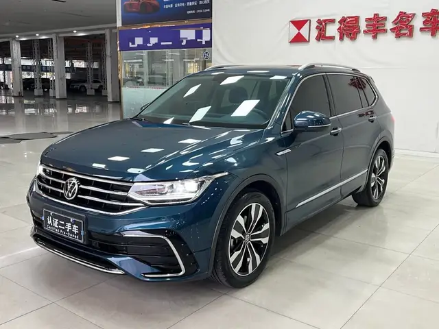 VOLKSWAGEN TIGUAN L 2WD R-LINE 2022