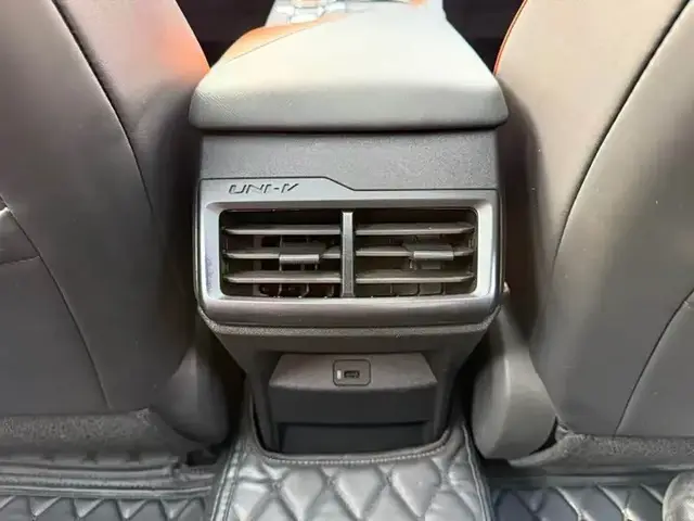 CHANGAN UNI-V 2023