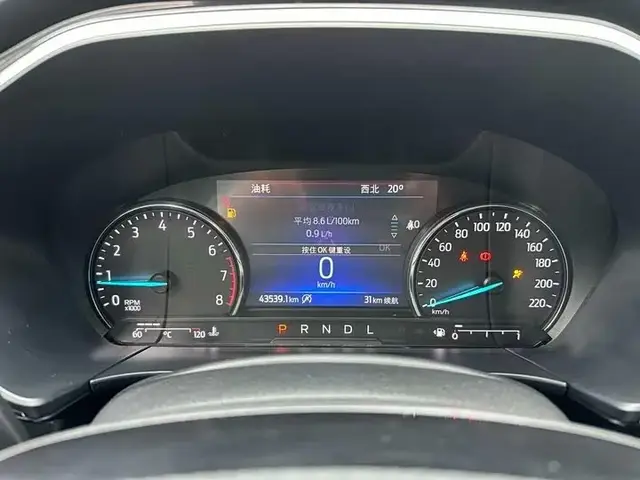 FORD ESCAPE PREMIUM 2023