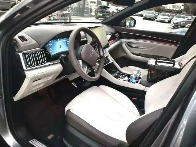 BYD SONG 605KM SONG PLUS 605KM FLAGSHIP 2025