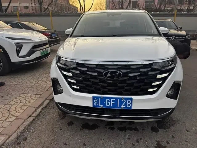 HYUNDAI CUSTO 380TGDI LUX PREMIUM 2022