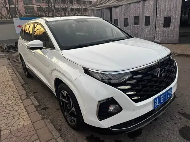HYUNDAI CUSTO 380TGDI LUX PREMIUM 2022