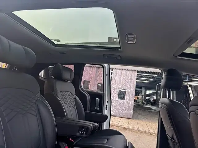 HYUNDAI CUSTO 380TGDI LUX PREMIUM 2022