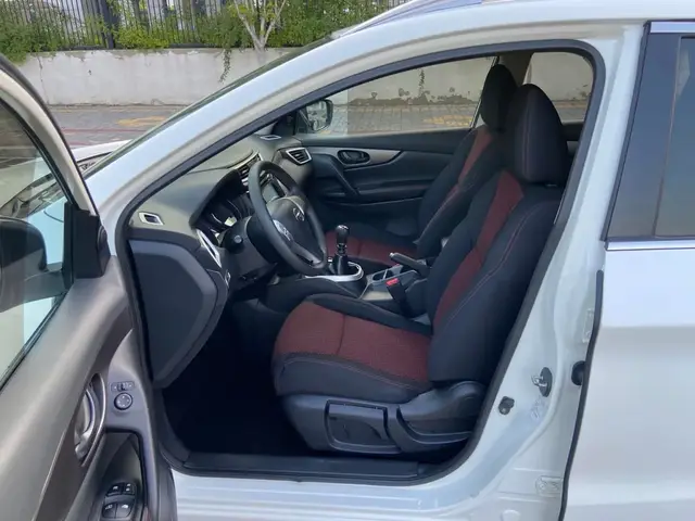 NISSAN QASHQAI 2016