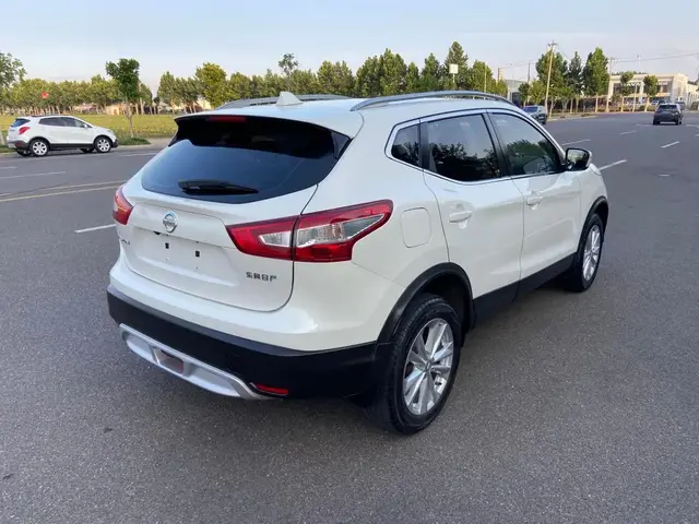 NISSAN QASHQAI 2016