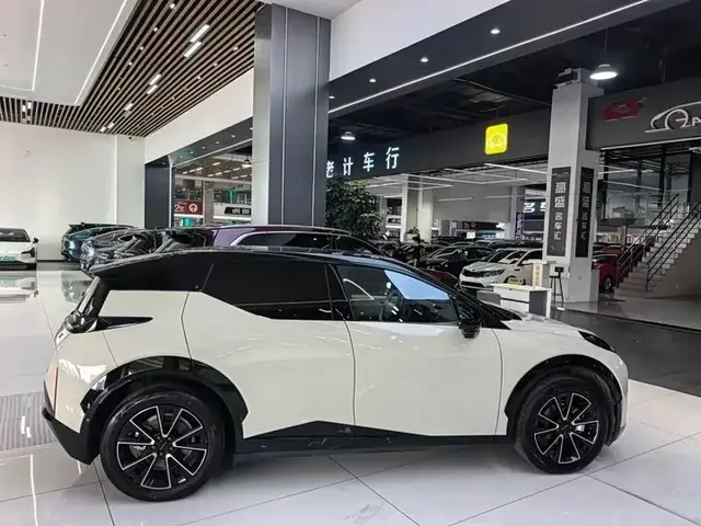 ZEEKR X FOUR-SEAT REAR-WHEEL 2024