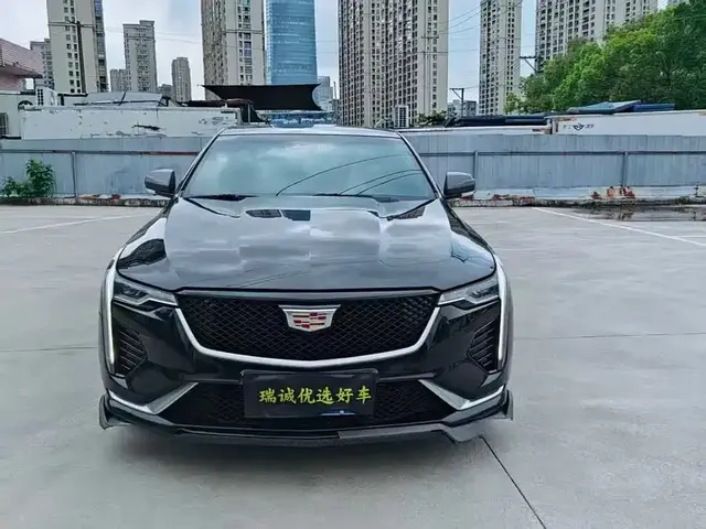 CADILLAC CT4 LUXURY 2022