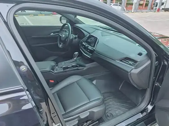 CADILLAC CT4 LUXURY 2022