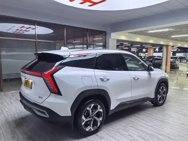 GEELY BOYUE L PREMIUM 2023