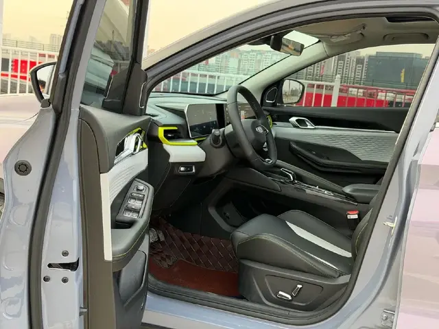 GEELY BINYUE 2023