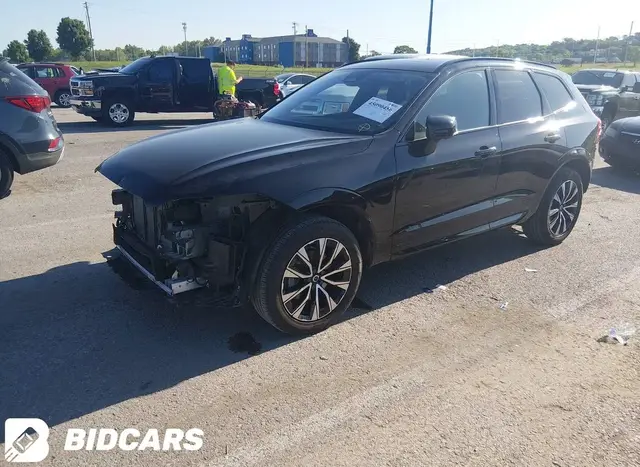 VOLVO XC60 2023