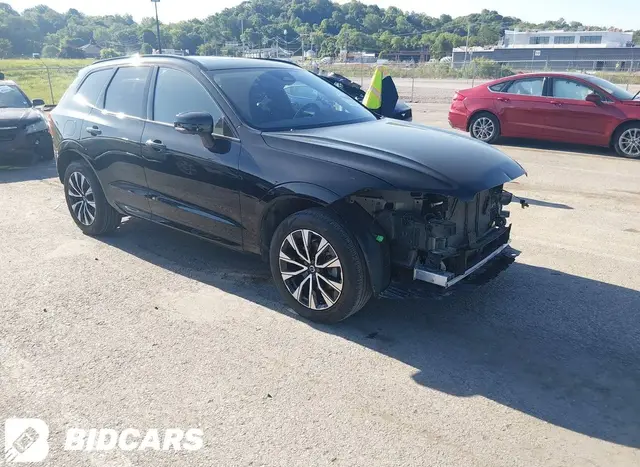 VOLVO XC60 2023