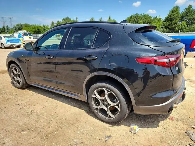 ALFA ROMEO STELVIO 2022