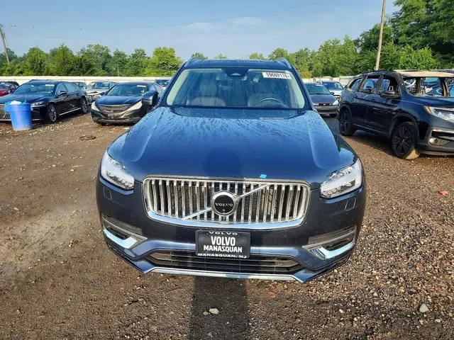 VOLVO XC90 2023