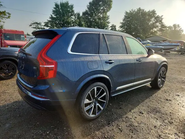 VOLVO XC90 2023