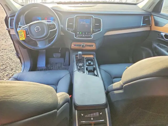 VOLVO XC90 2023