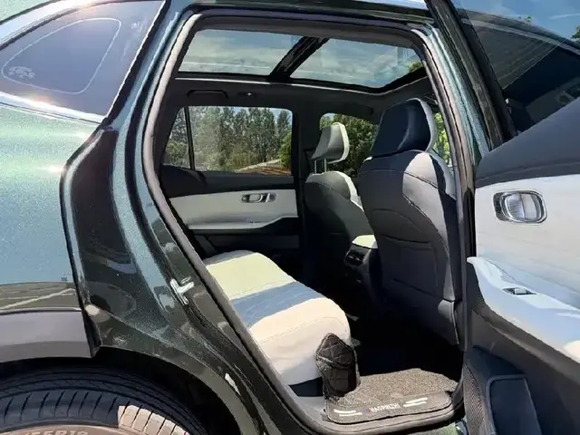 GEELY GALAXY STARSHIP 7 2025