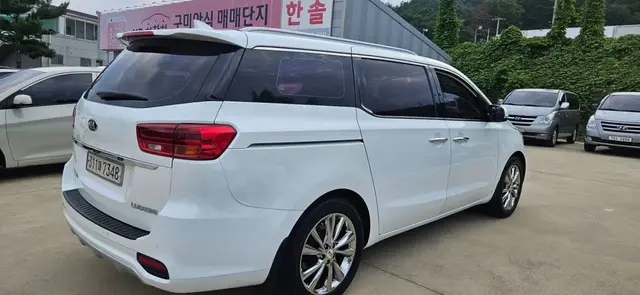 KIA CARNIVAL VIP CARNIVAL 7-SEATER LIMOUSINE VIP 2018