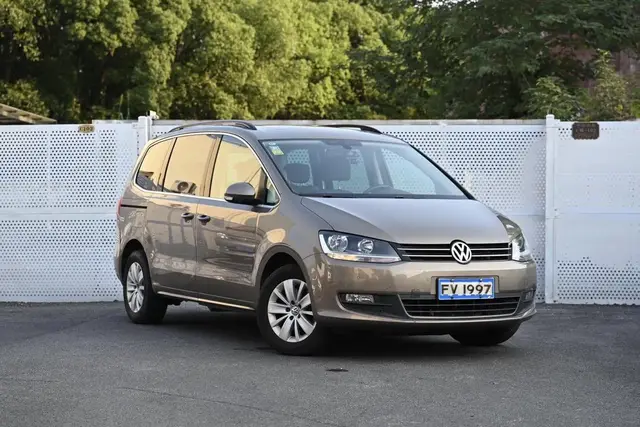VOLKSWAGEN SHARAN 2015