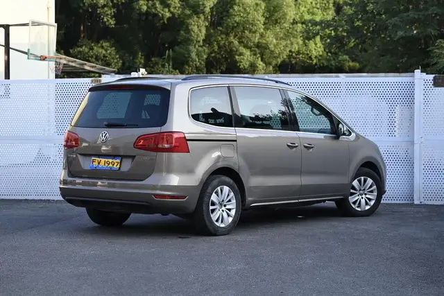 VOLKSWAGEN SHARAN 2015