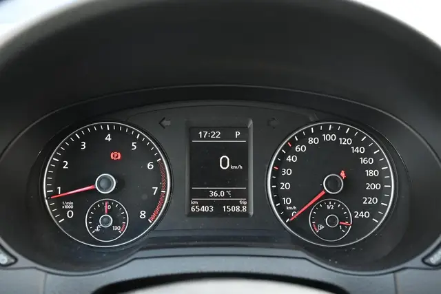 VOLKSWAGEN SHARAN 2015