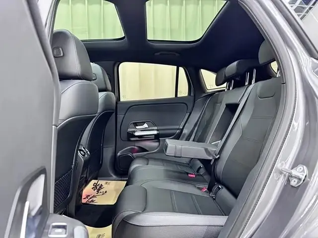 MERCEDES-BENZ EQA 2023