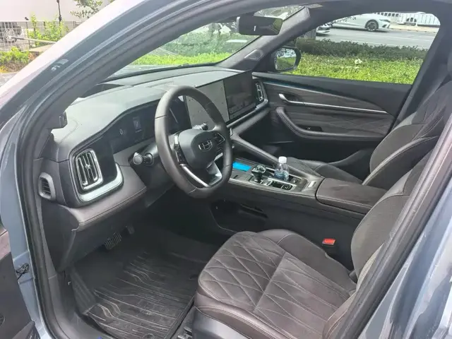 GEELY XINGYUE L 2026