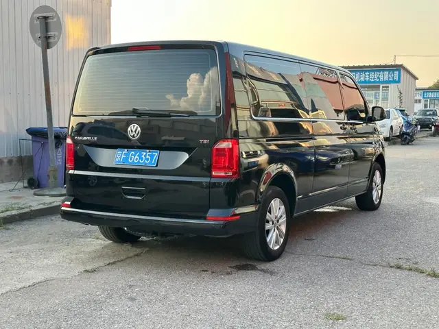 VOLKSWAGEN CARAVELLE 2016