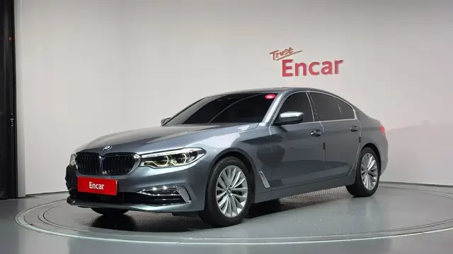 BMW 5 SERIES LUXURY 2019